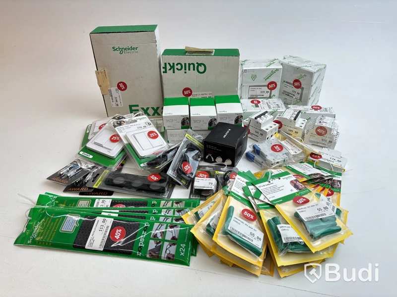 Parti med diverse elprodukter